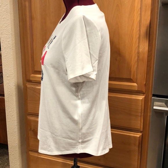 NWT Evri crewneck t-shirt - Picture 3 of 6